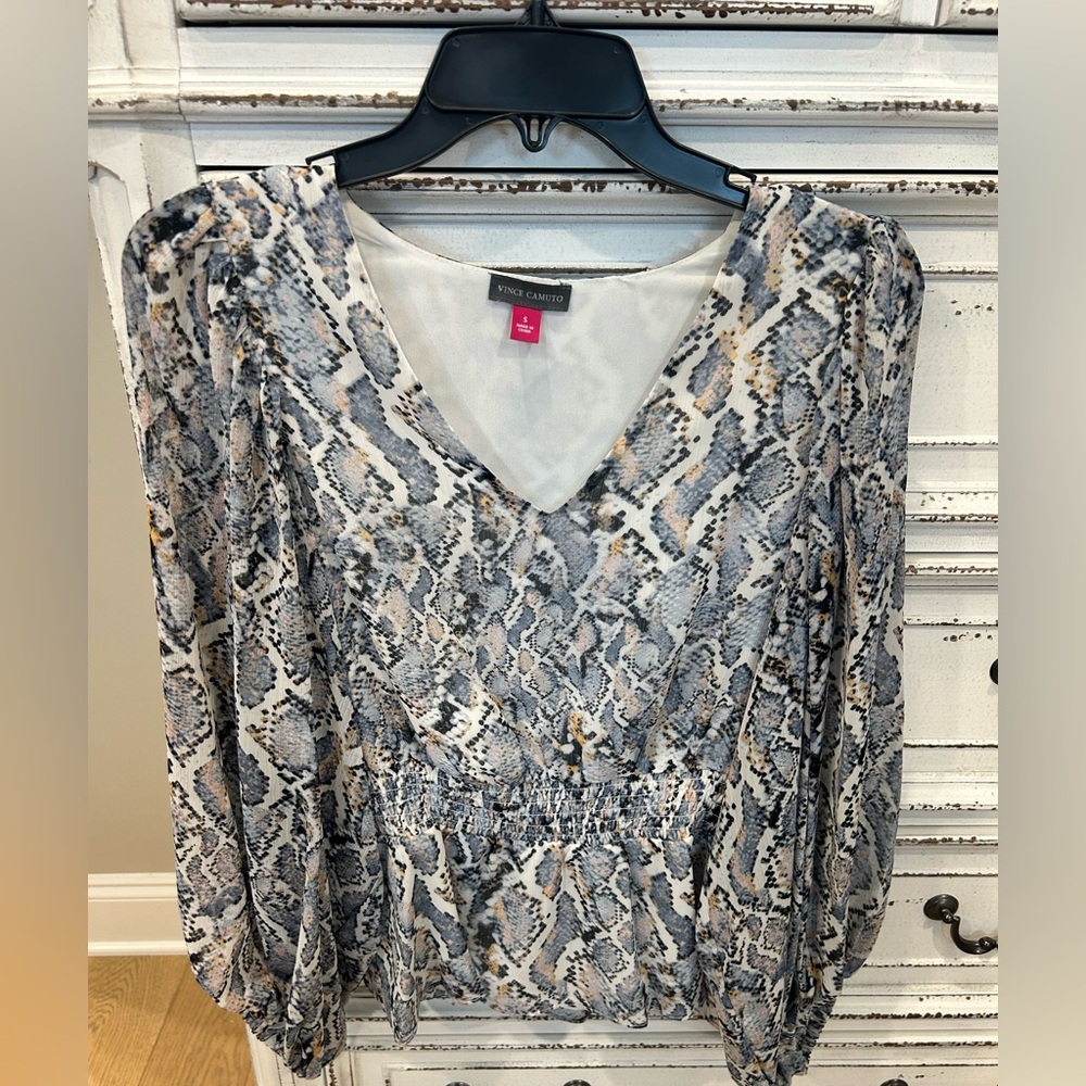 Vince Camuto Gray Black Ruched Peplum Blouse